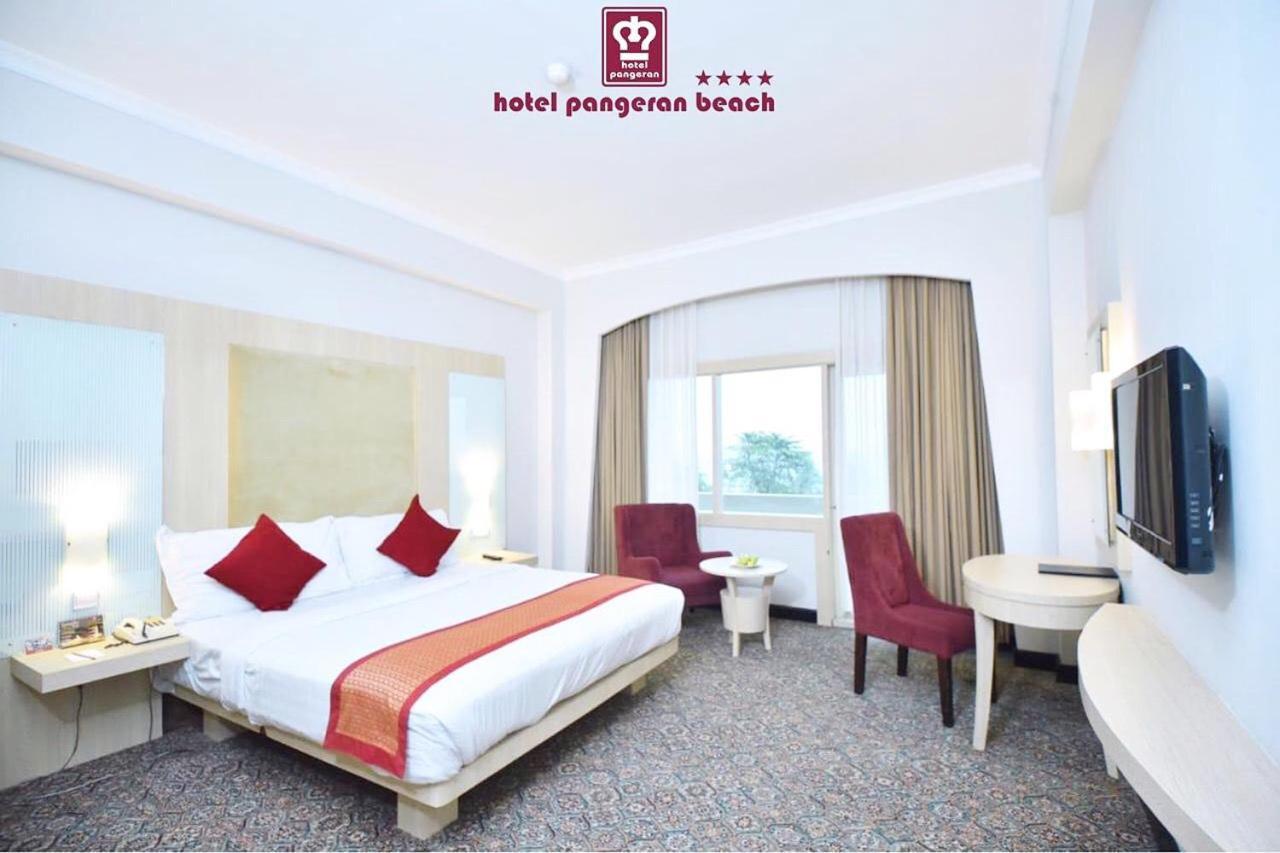Pangeran Beach Hotel Padang  Exterior photo